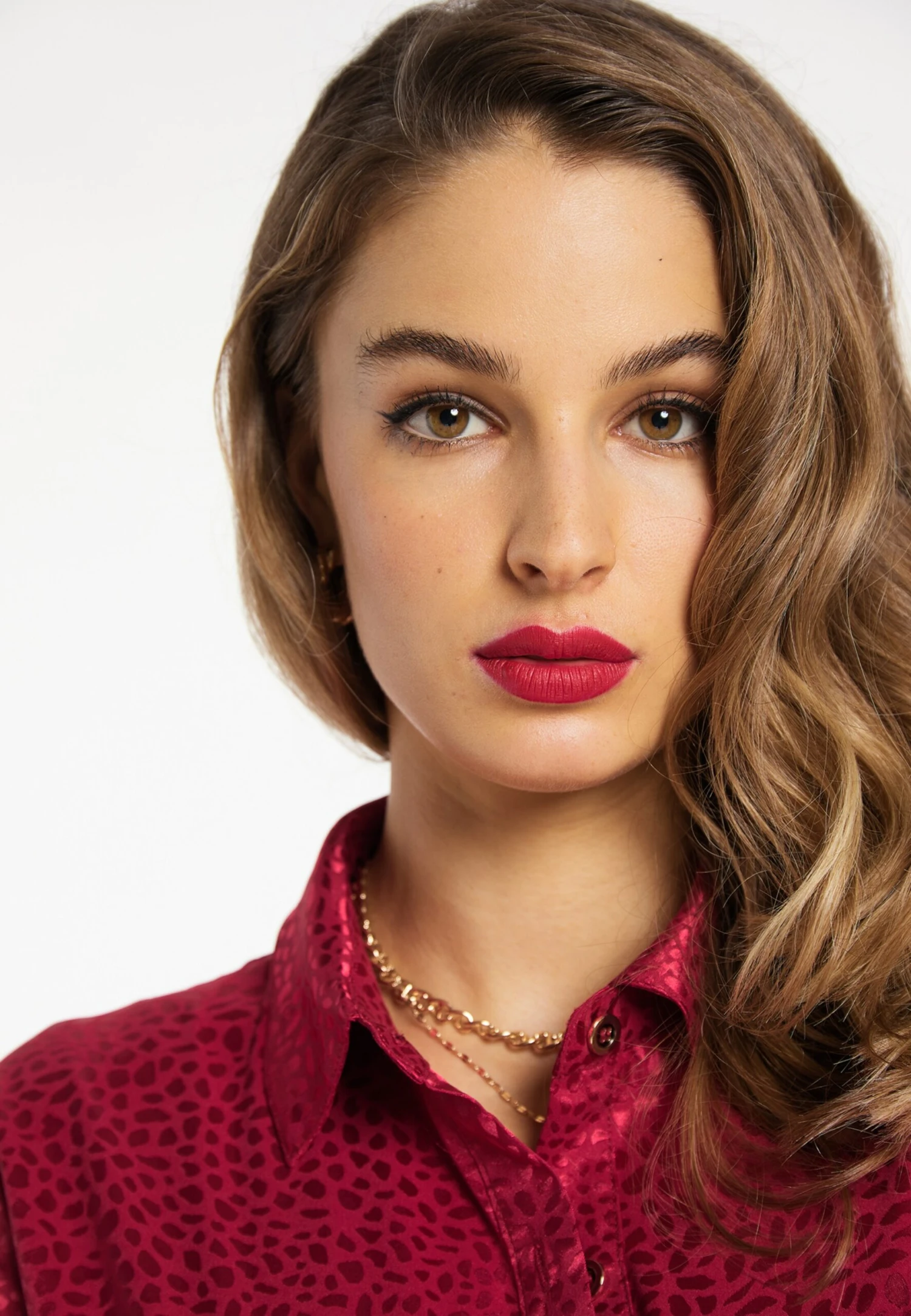 Faina Overhemden Blouse Dames Kersrood 7 Faina Overhemden Blouse Dames Kersrood - Image 5