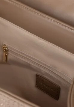 Faina Rugzakken Rugzak Dames Beige -Faina Verkoop 69b5e474186bd37bcb1325ce4899c815