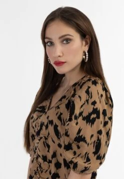 Faina Blouses Met Korte Mouw Blouse Dames Camel 11 Faina Blouses Met Korte Mouw Blouse Dames Camel -Faina Verkoop 713f5574bf1ea7b3075f116de0840271