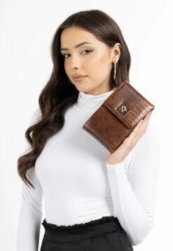 Faina Schoudertasjes Schoudertas Dames Bruin -Faina Verkoop 7f697484ef644c7358a9fc9ebbdaec72