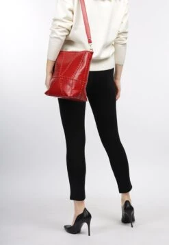 Faina Schoudertassen Schoudertas Dames Donkerrood 9 Faina Schoudertassen Schoudertas Dames Donkerrood -Faina Verkoop 841d17cac37af4bcacb4590ff5d4b352