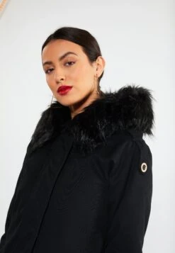 Faina Minya - Winterjas - Schwarz -Faina Verkoop 9035b1e3c2344102bb68757db5c34c2e
