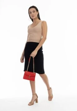 Faina Schoudertasjes Schoudertas Dames Rood -Faina Verkoop 9c25b9b94fdbc5b9f20c3dc621000529